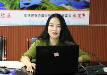 郝藝博簡歷：防城港市投資促進(jìn)局局長郝藝博，曾任防城港市發(fā)改委副主任、工信局副局長